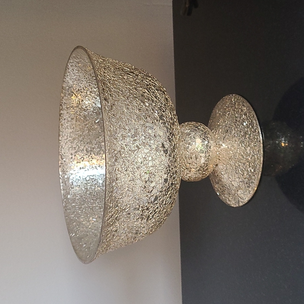 Gold vase 6" tall and 7" wide